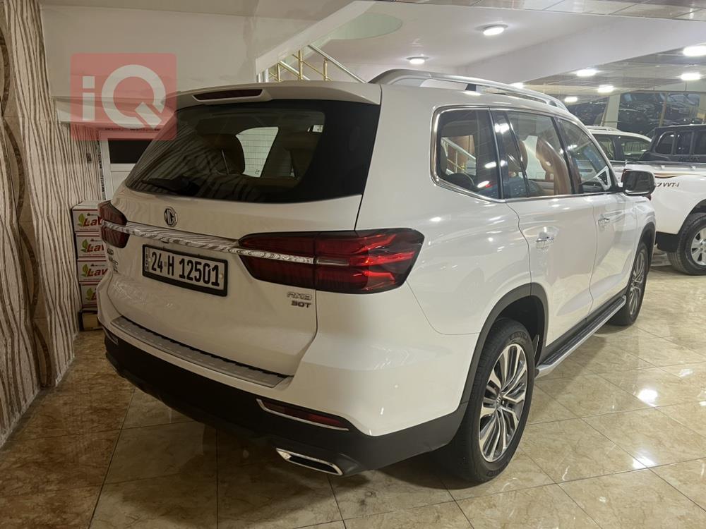 ئێم جی RX8